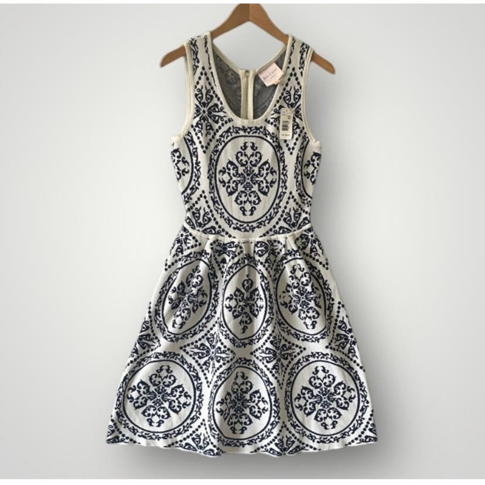 Romeo & Juliet Couture White and Navy Embroidered Fit-and-Flare Mini Dress